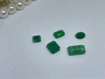 2.6 ct 0.9 ct 1.05 ct 1 ct 3.1 ct natural Colombia emerald with certificates