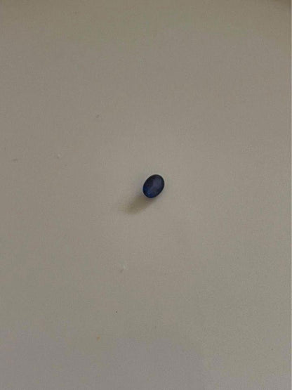 0.5 ct natural cornflower blue sapphire Sri Lanka region with certificate oval shape