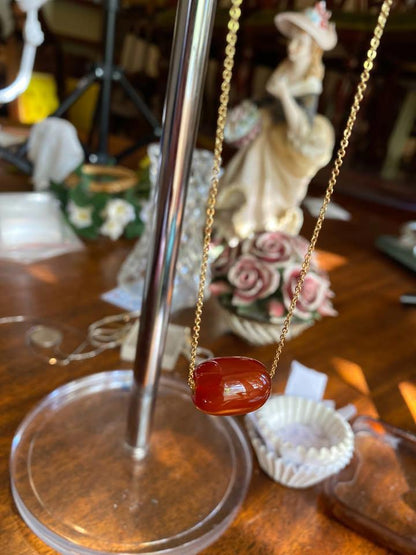 Elegant AU750 18k Red Agate Necklace with Gold Plated Chain