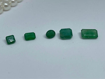 2.6 ct 0.9 ct 1.05 ct 1 ct 3.1 ct natural Colombia emerald with certificates