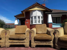 Load image into Gallery viewer, Super comfy single sofa with wheels removable covers of the seat and back
