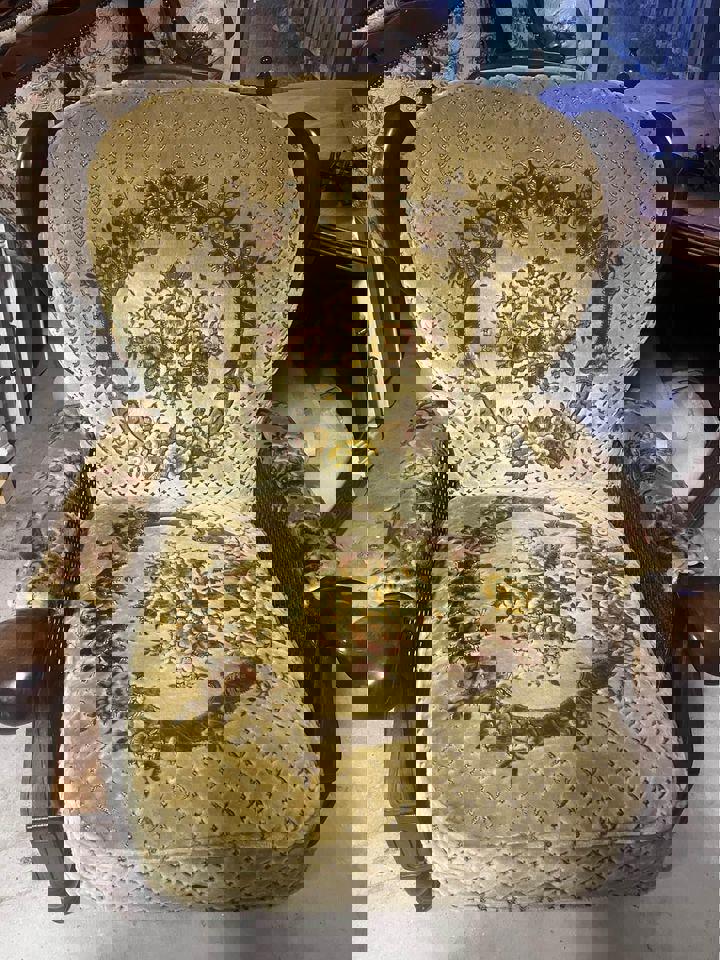 Antique sofa set with matching coffee table excellent condition