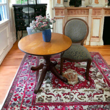 Load image into Gallery viewer, Antique 60cm ROUND table $150 with matching cushions chair $60 Templestown
