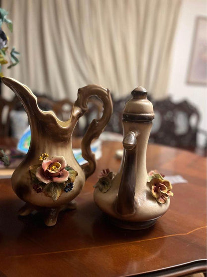Vintage Capodimonte Flowers Floral vase $150 matching pots $100 each excellent