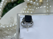 Load image into Gallery viewer, Beautiful Unisex 10K White Gold 7.08ctw Dark Sapphire Ring - Size 7, men. women,
